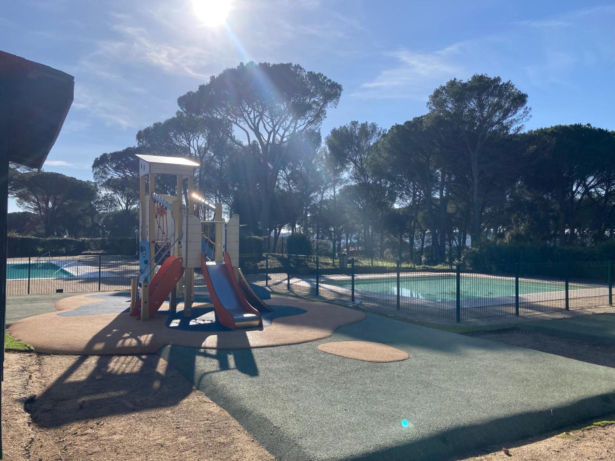 Charmant 2 Pieces Au Coeur Des Golfs De Saint Raphael Kültér fotó