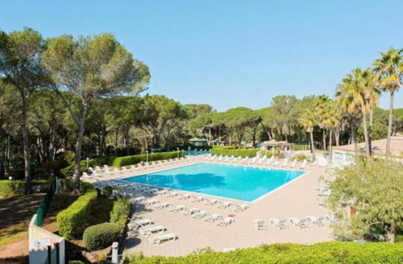 Charmant 2 Pieces Au Coeur Des Golfs De Saint Raphael Kültér fotó