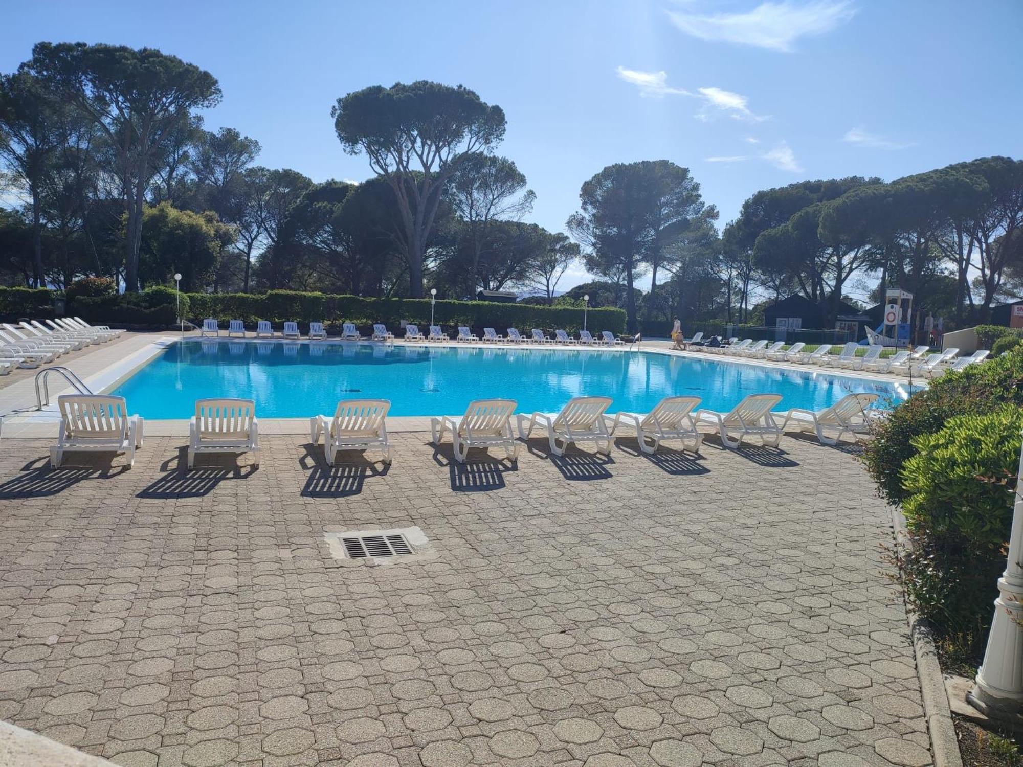 Charmant 2 Pieces Au Coeur Des Golfs De Saint Raphael Kültér fotó